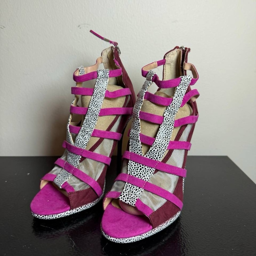 GX Gwen Stefani  Fuchsia Back Zip Stiletto High Heel Sandal Shoes Size 5,5